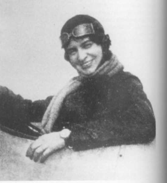 Смелостта да полетиш! Карловка е първата жена в света, участвала в боен полет