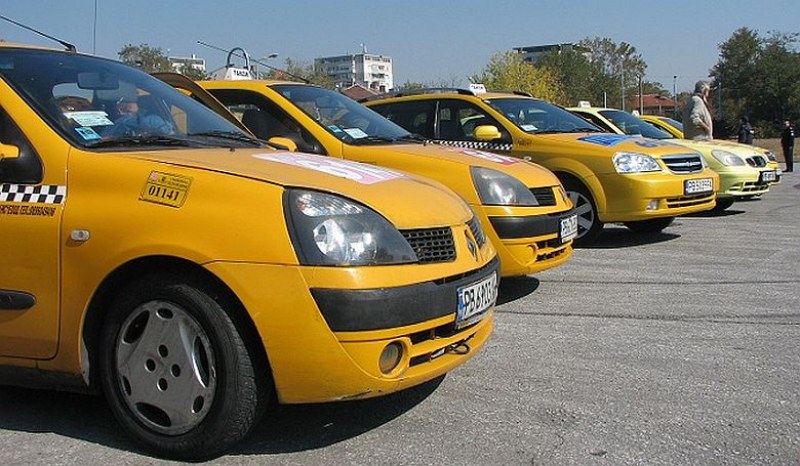 Таксиметровите шофьори в Пловдив излизат на протест днес