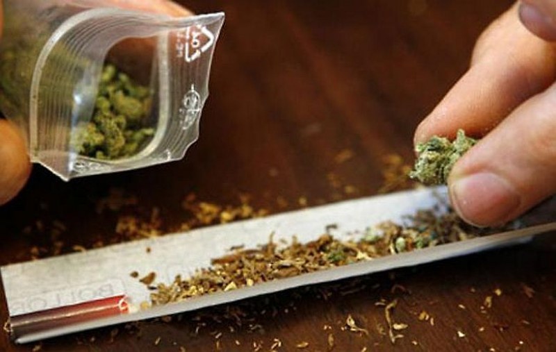 Полицията намери 6 кг марихуана в Първомай