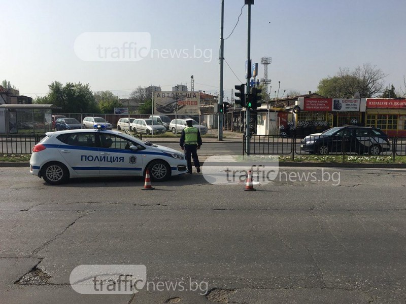 Ударената пешеходка край Денталния пресичала на червено ВИДЕО