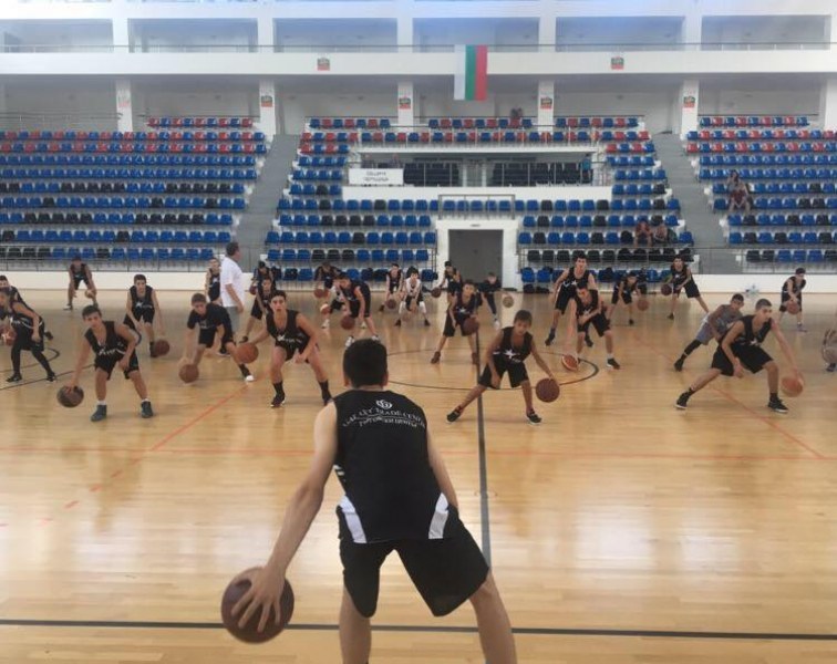 Пловдивска баскетболна легенда събират 120 деца на международен камп СНИМКИ