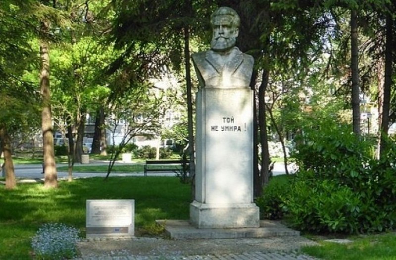 Преди 133 г. Пловдив слага началото на всенародния празник на Ботев
