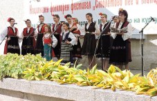 folklorni-grupi-i-izpalniteli-tsialata-450.jpg