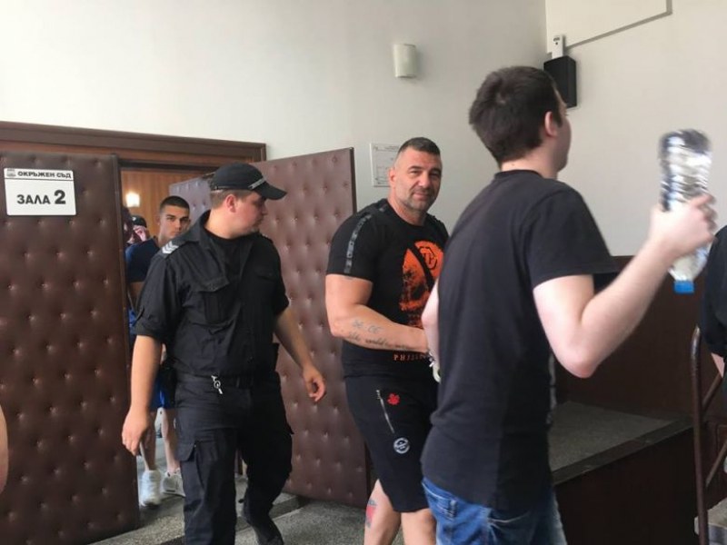 Адвокатите на Райфъла поискаха отвод на прокурорите по делото СНИМКИ