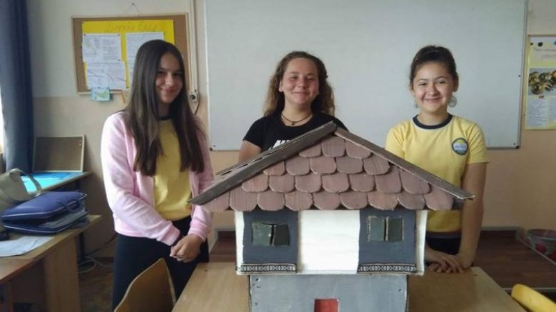 Макети на възрожденски къщи изработиха ученици от Раковски