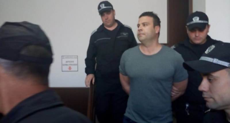 Оставиха шефа на РУ-Раковски в ареста, имало вероятност да манипулира доказателствата