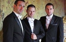 broduei-shte-poludei-trio-tenorite-731.jpg