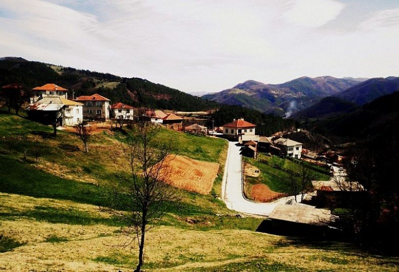 Само на 30 км. от Пловдив екопътека омагьосва ценителите на природата