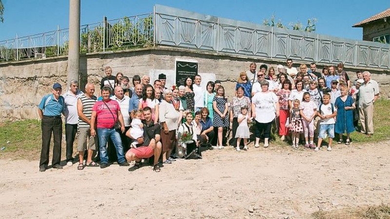 В карловското село Климент се събраха на голяма родова среща СНИМКИ