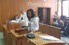 gabriela-otnovo-se-izpravia-pred-sada-540.jpg