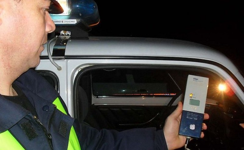 Пиян шофьор спипаха полицаи от Раковски