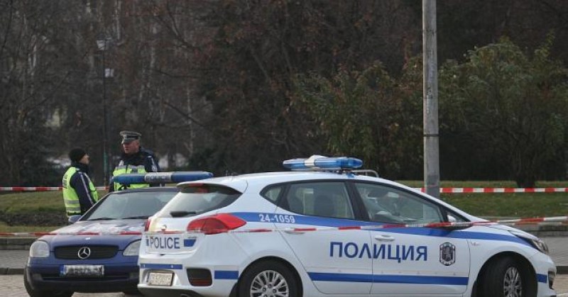 Жена приземи БМВ в крайпътна канавка в Карлово