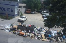 Полицейската приемна в Шекера вече 7 месеца приема... боклуци СНИМКА politseiskata-priemna-shekera-veche-7-626.jpg