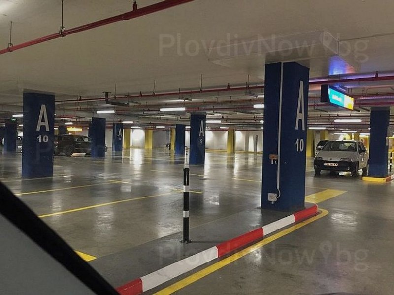 Дете пострада при катастрофа в подземен паркинг в Пловдив