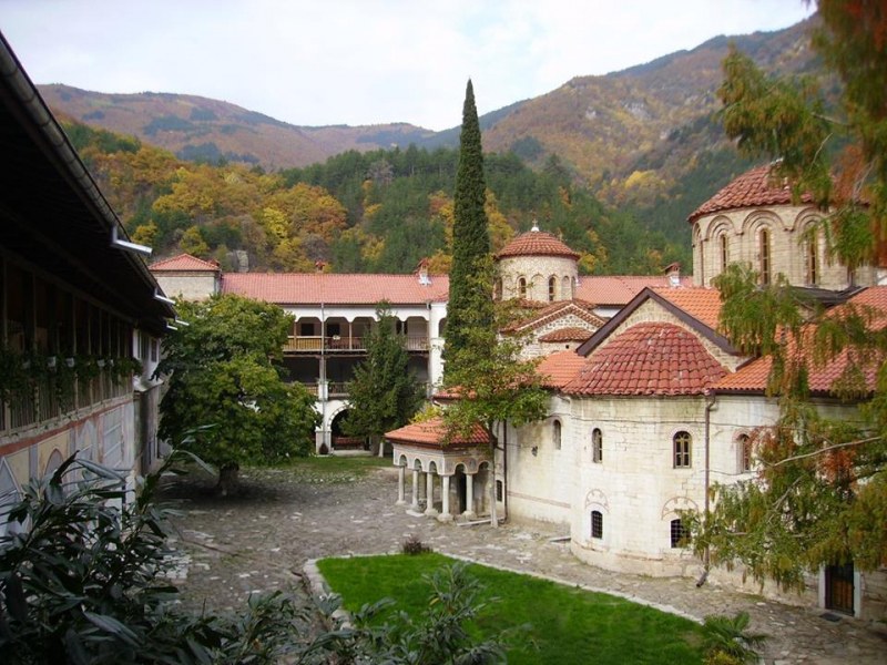 Свети места наблизо: Бачковски манастир „Св.Успение Богородично”