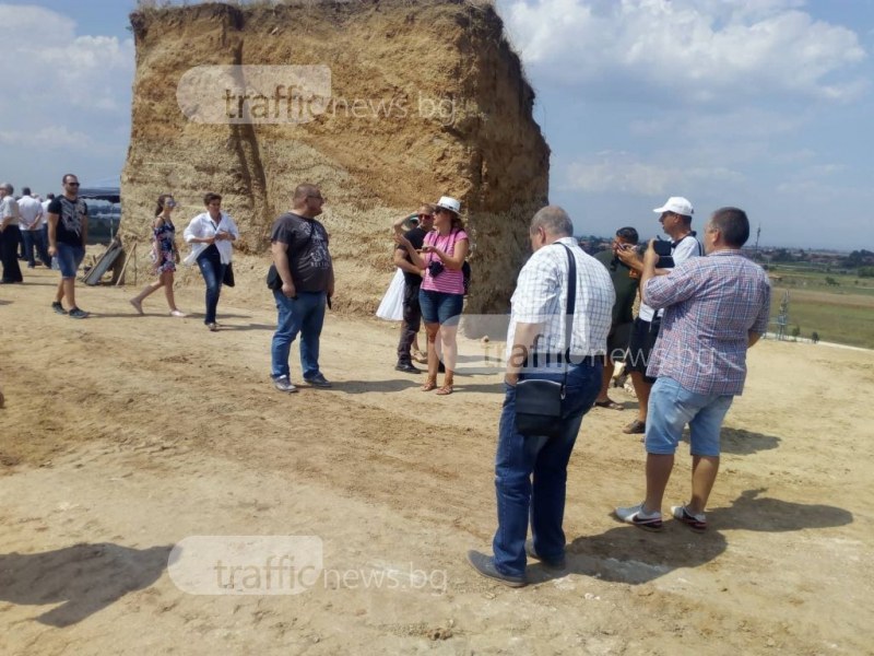 Искат уволнението на пресаташето, ударило журналист от Пловдив
