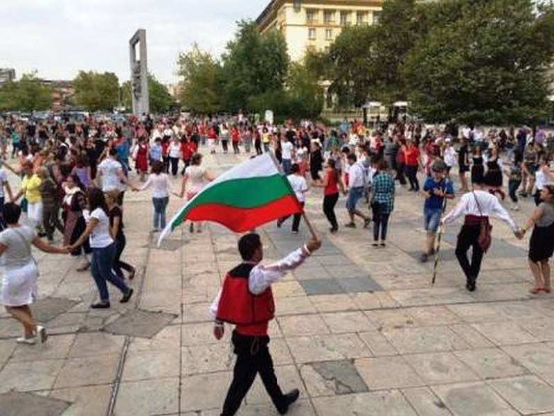 Пловдив се хваща на хоро за 140 години от Освобождението на България