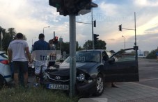Мерцедес и тойота се удариха до Адата, има пострадал СНИМКИ mertsedes-i-toiota-se-udariha-adata-ima-736.jpg