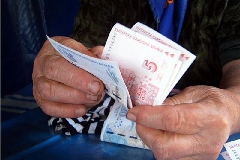 Пореден пенсионер изгоря от „ало“ измамници в Пловдив