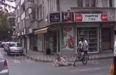 ВИДЕО показва лицето на велосипедиста, блъснал възрастна пловдивчанка! Познавате ли го? video-pokazva-litseto-velosipedista-197.jpg
