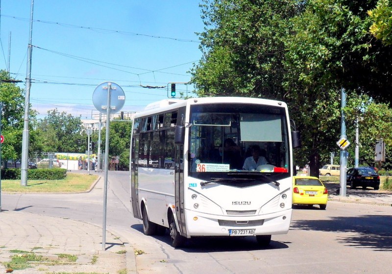 Авария затвори натоварен пловдивски булевард, променят маршрута на автобусите