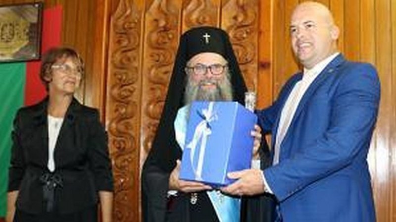 Сопот връчи званието Почетен гражданин на Митрополит Николай ВИДЕО