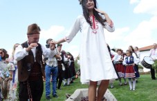 edinodushno-reshiha-19-godishnata-665.jpg