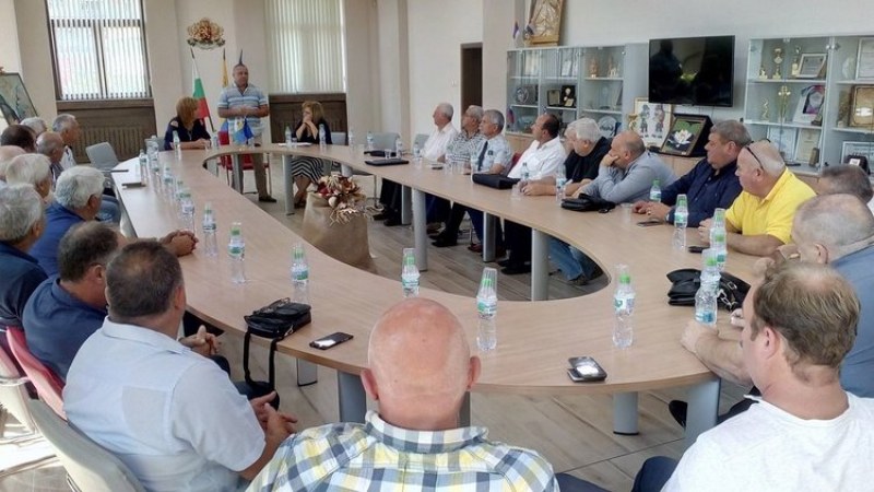Селските кметове настояха за самостоятелни бюджети на среща в Асеновград