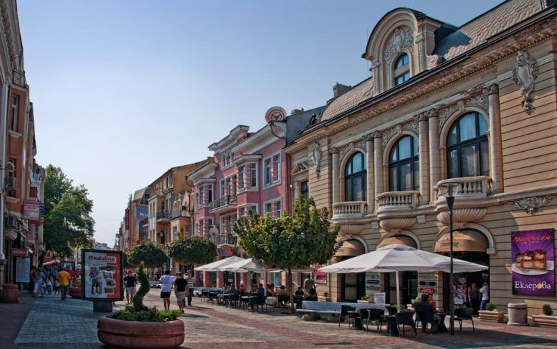Слънчево и с летни температури време в Пловдив в неделя!