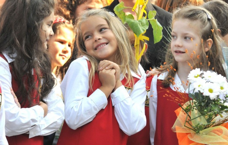 Над 3 хиляди първокласници влизат в класните стаи в Пловдив