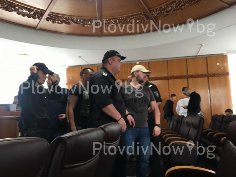Бившият следовател Стоянов бил с таксиметровия бос Керанов по време на ареста му