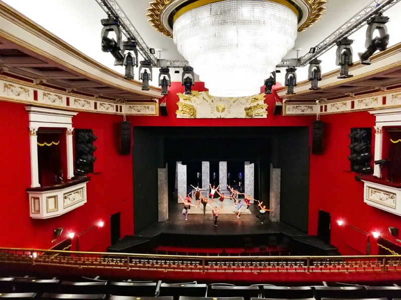 Днешният спектакъл на Народния театър в Пловдив пада заради заболяване на актьор
