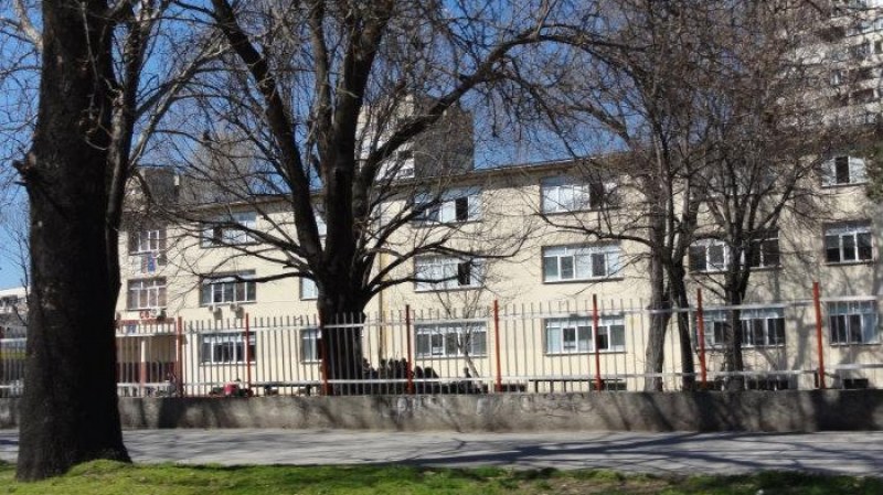 Строят физкултурен салон и басейн в СУ “Любен Каравелов“, докато децата учат