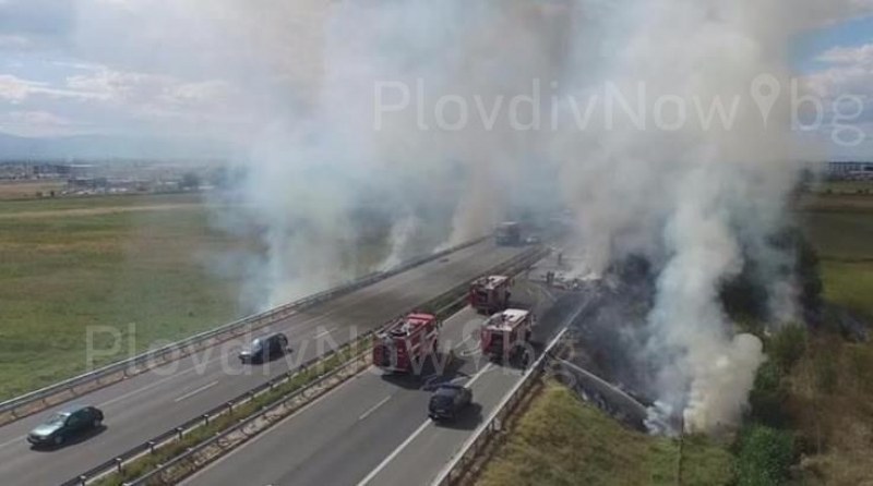 Огнен ад на АМ “Тракия“ край Пловдив! Пожарът тръгнал от камион ВИДЕО