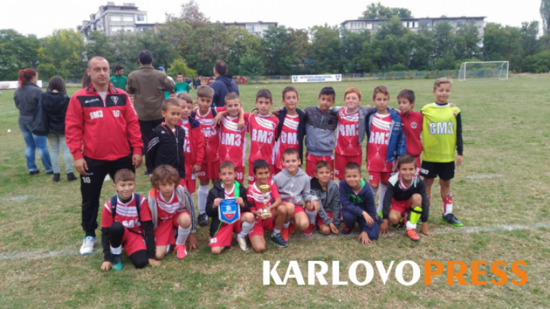 Малките футболисти от Сопот разгромиха Стамболийски, паднаха от Локо