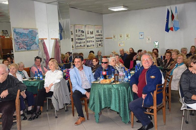 Най-големият клуб на пенсионера в Пловдив с половинвековен юбилей СНИМКИ