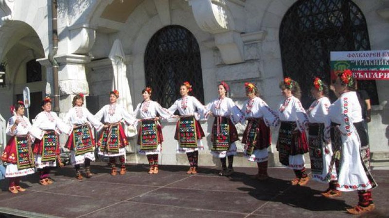 Фолклорен клуб “Тракийка“ обра овациите в Словения