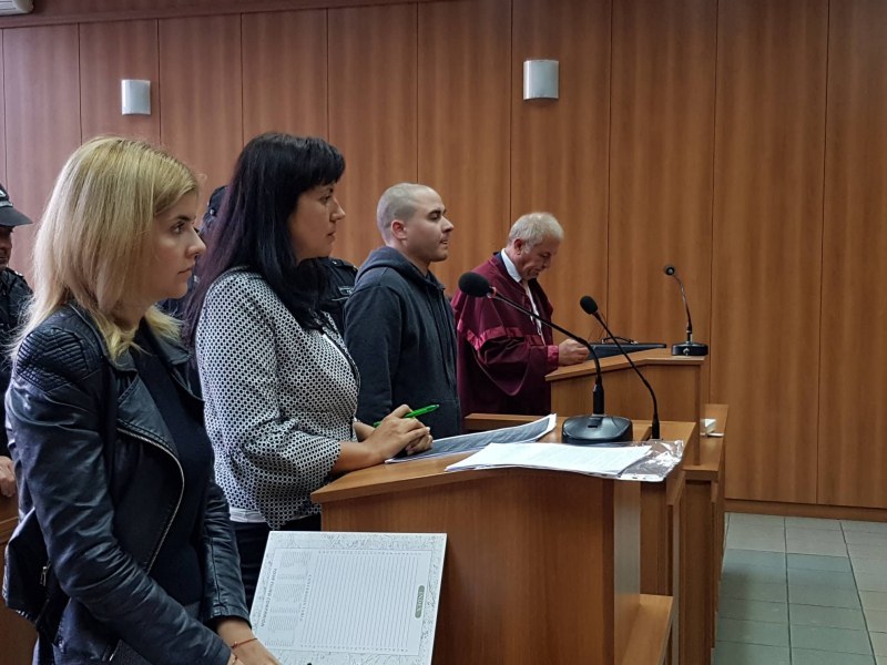 Експолицаят Ерелийски остава в затвора