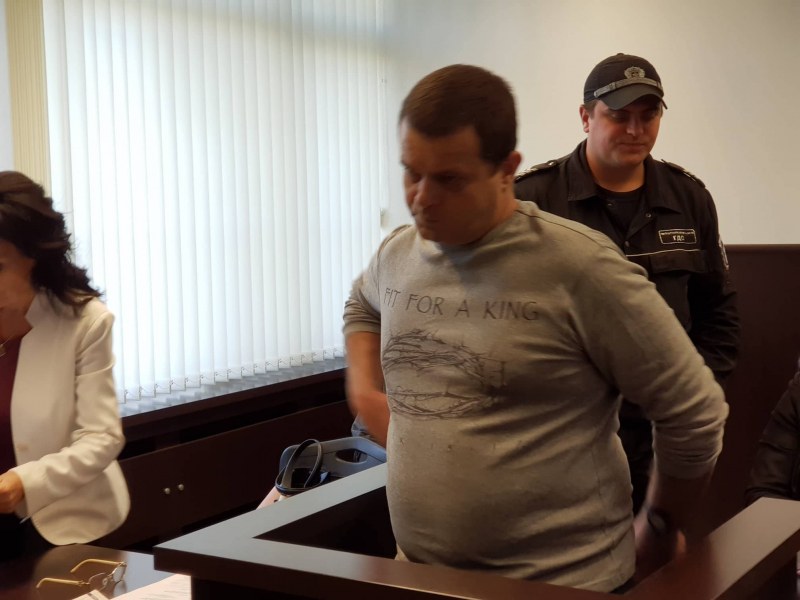 Убиецът на доцент Нейков поиска домашен арест, не искал да се стига до престъплението