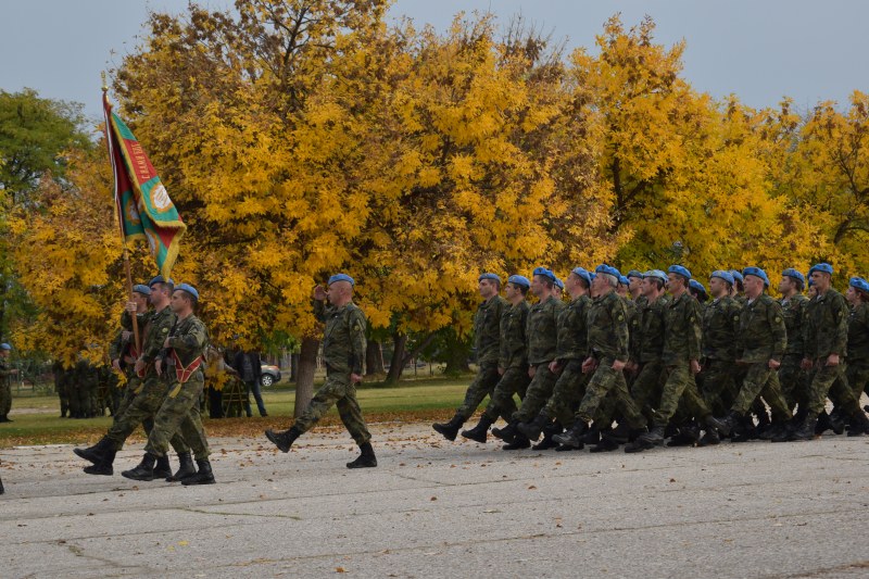 Отличиха завърналите се от мисия командоси от 68-ма бригада СНИМКИ