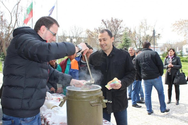 Раздават курбан в „Северен” по случай празника