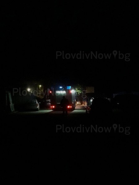 Взривове на газови бутилки в Столипиново, пожарът лумна отново ВИДЕО