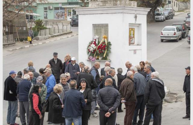 На Мъжка задушница село Брестник отдаде почит на своите герои