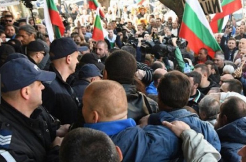 Пловдивчани скачат на протест срещу високите цени на горивата