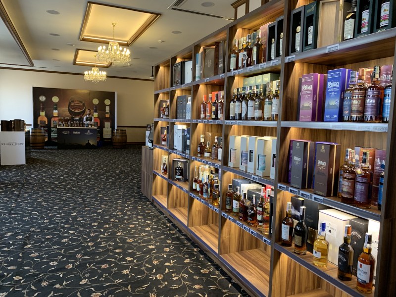 Над 200 стари и редки колекционерски бутилки уиски показват в Пловдив ВИДЕО