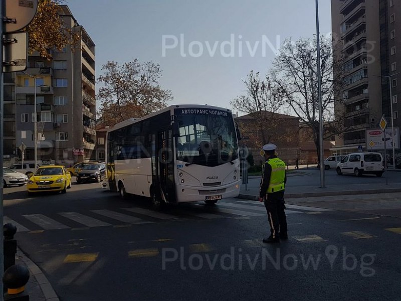 ВИДЕО доказва, че блъснатата от автобус жена не е изскочила внезапно