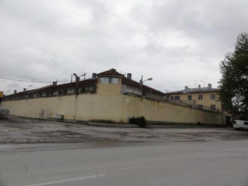 Пресякоха канал за внос на забранени храни и вещества в пловдивския затвор