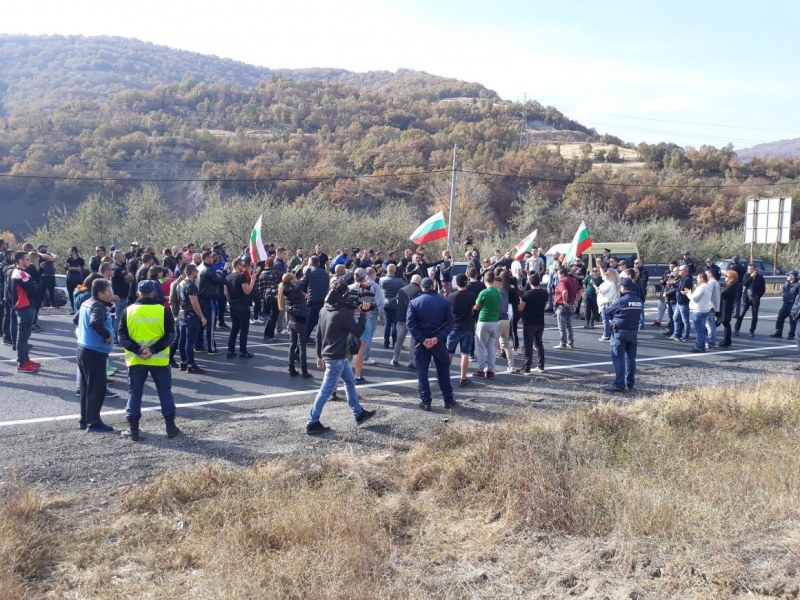 Протестиращи: Директорът на Пътното управление в Пловдив забрани протест с фалшив документ