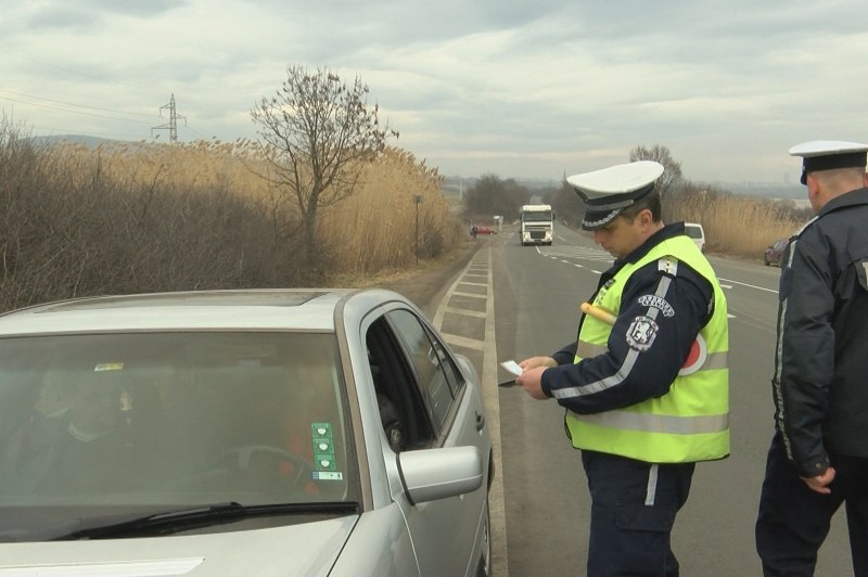 Въвеждат безмилостен контрол за водачи без винетки