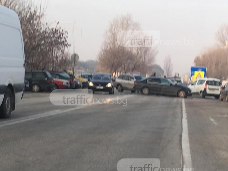 Катастрофа блокира Околовръстния път на Пловдив